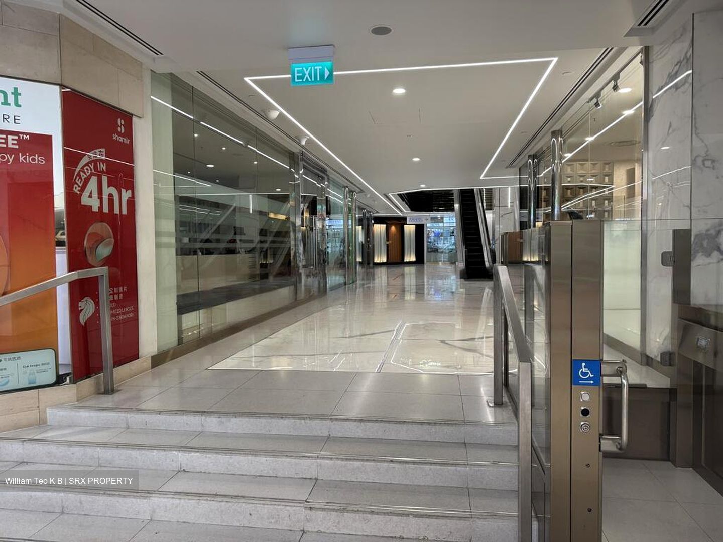 International Building (D9), Retail #486330591